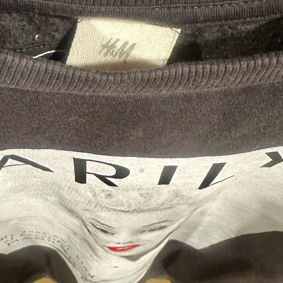 H&M sweatshirt - Picture 4 of 4